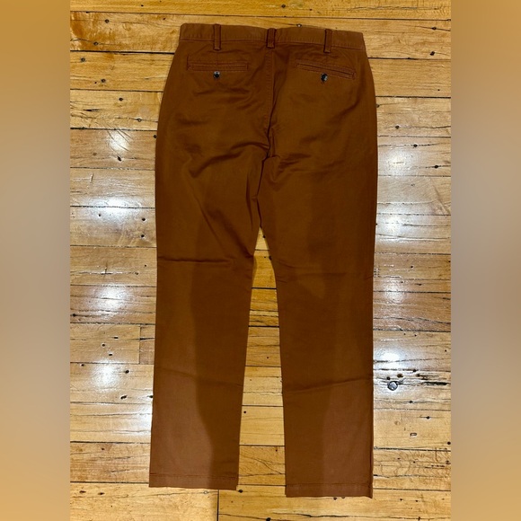 Express Men's Brown Slim Fit Flat Front Chino Pants Size 32x32 - Picture 2 of 4